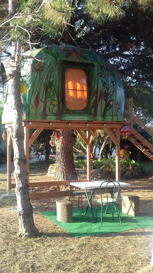 Nuit Insolite Chalet Vias